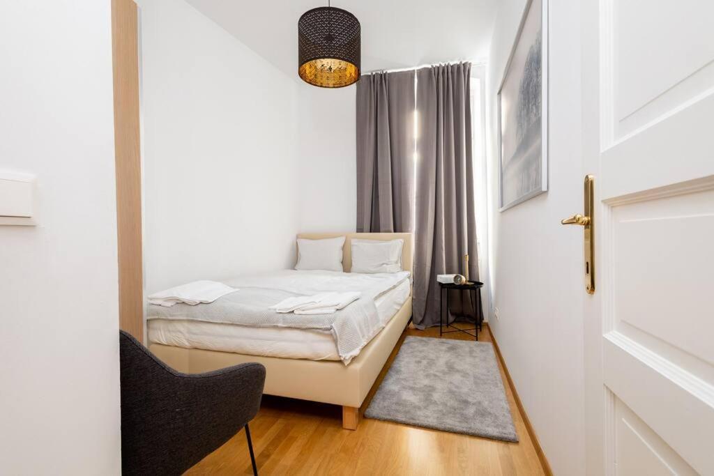 Orestaliving- 3br On The Daube Canal/friedensbruecke Appartement Wenen